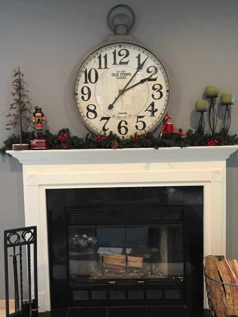 Holiday Entertaining Tips. Make the holiday season as stress-free as possible, fun and festive! Im giving you tips and tricks to host a great get together that you too can enjoy!